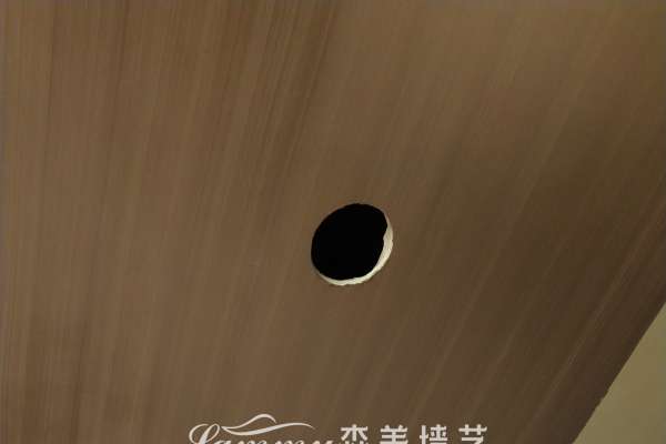 安徽亳州文化建安廣場(chǎng)3號(hào)樓吊頂仿木紋漆施工